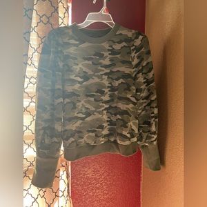 Banana Republic size S camo sweater